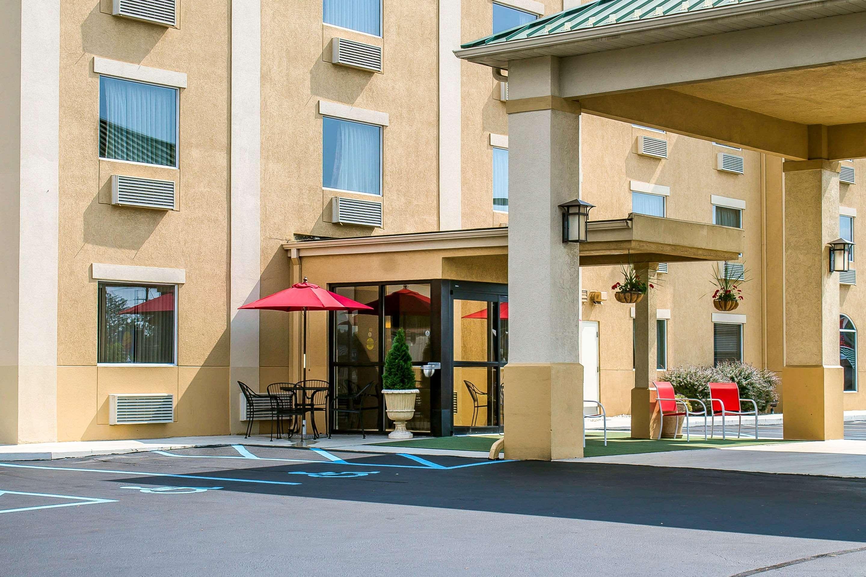 Comfort Inn & Suites Wilkes Barre - Arena Bagian luar foto