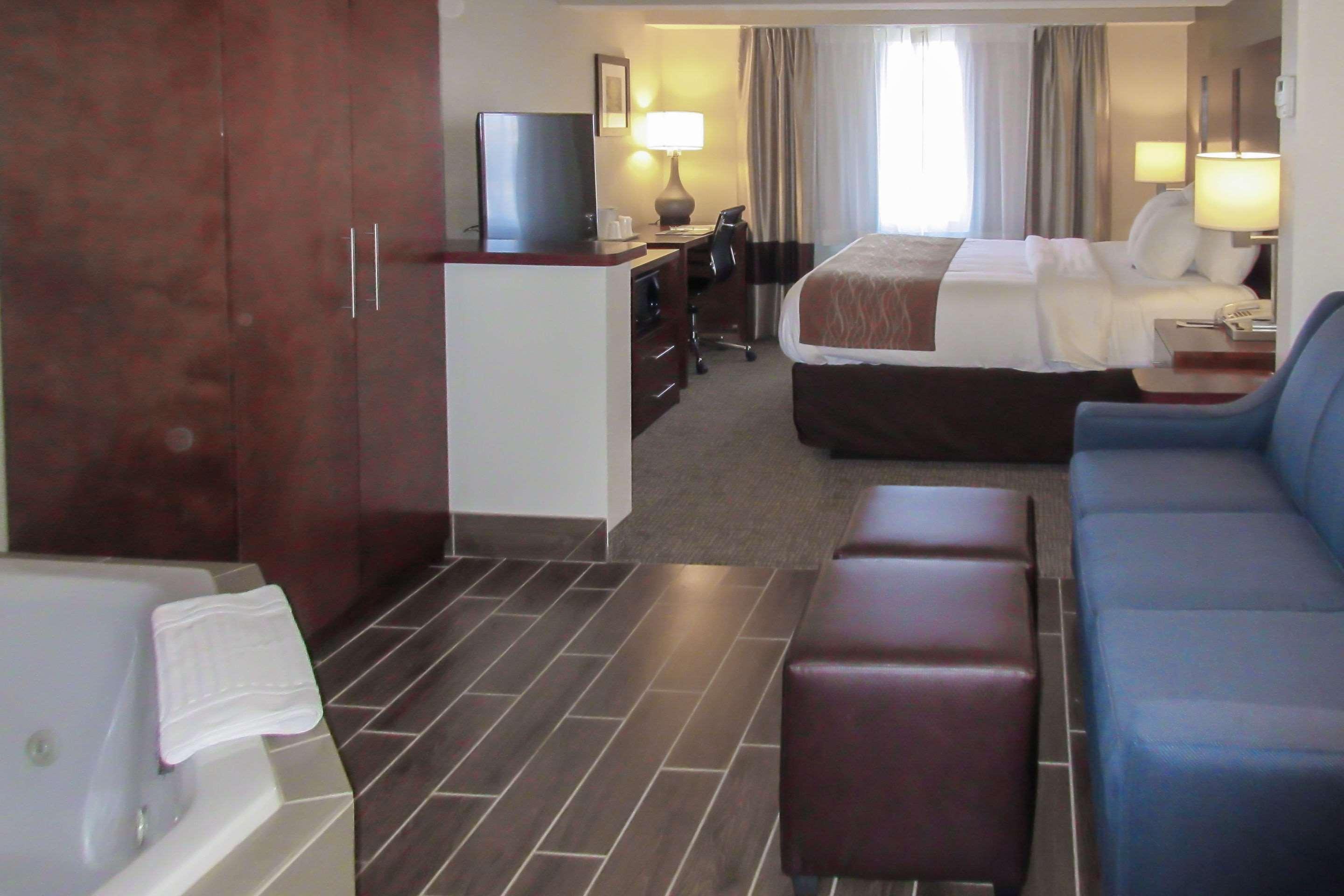 Comfort Inn & Suites Wilkes Barre - Arena Bagian luar foto