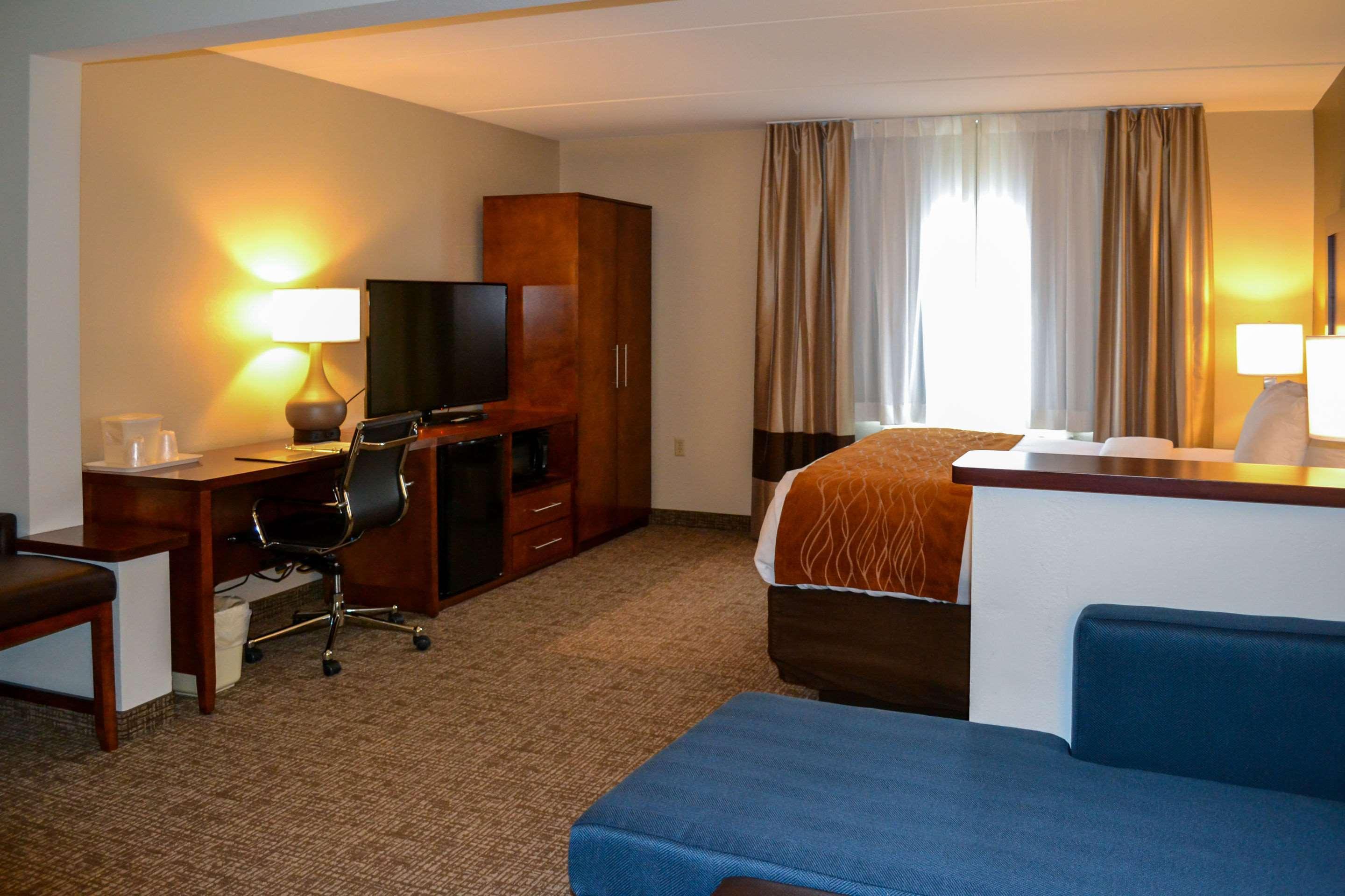 Comfort Inn & Suites Wilkes Barre - Arena Bagian luar foto