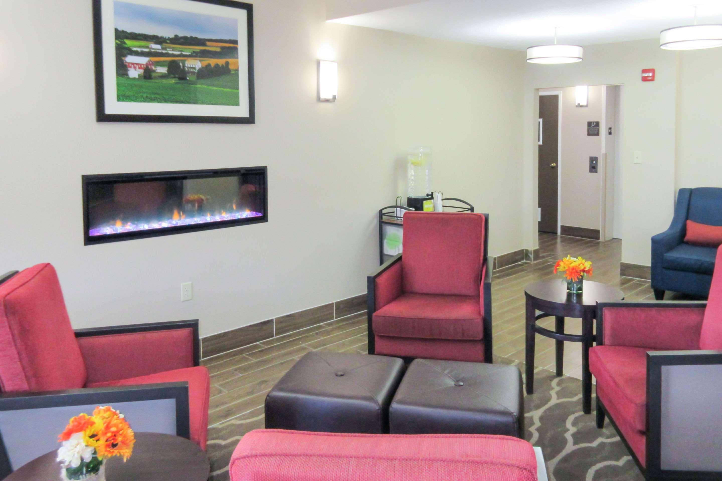 Comfort Inn & Suites Wilkes Barre - Arena Bagian luar foto