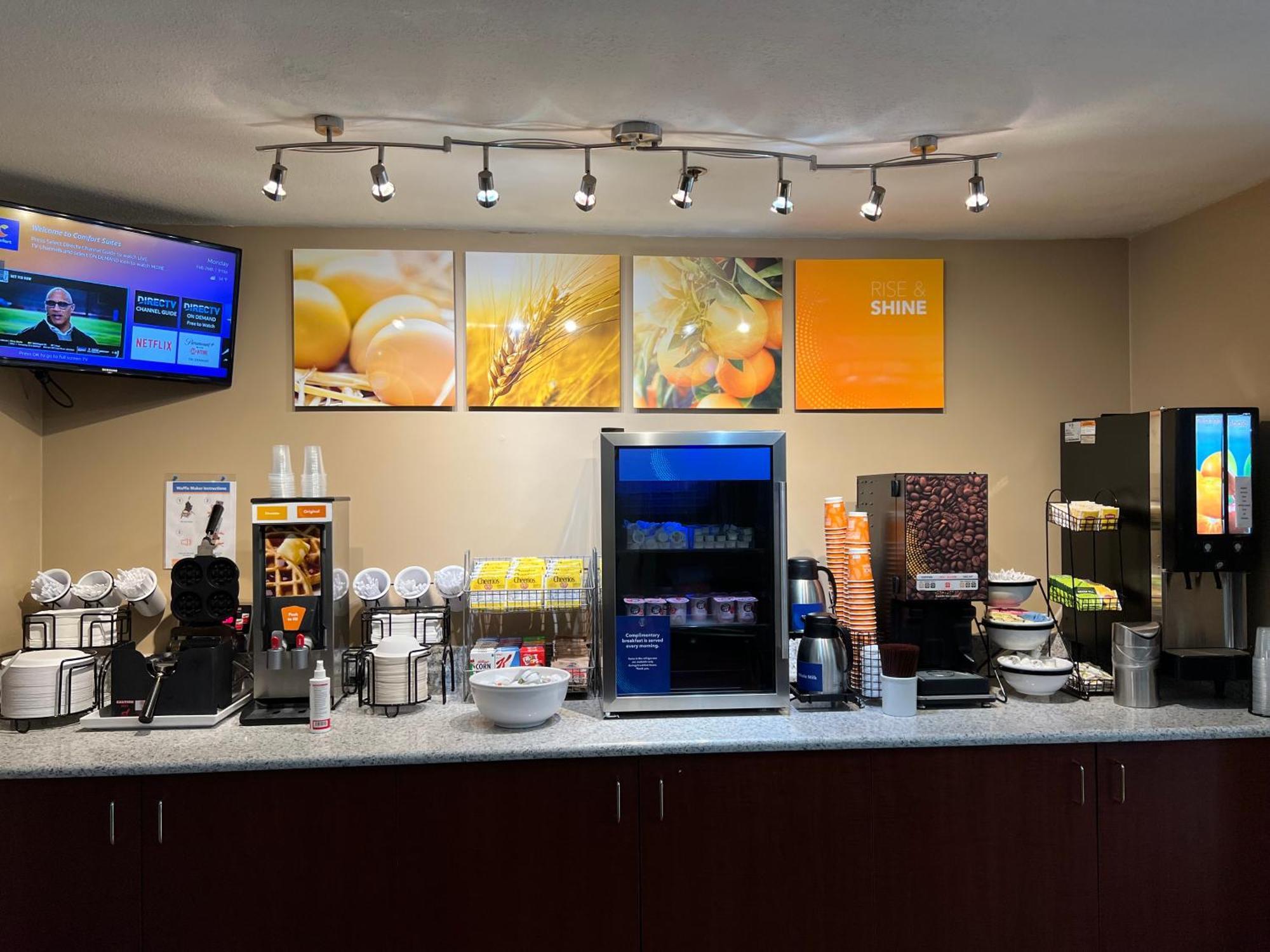 Comfort Inn & Suites Wilkes Barre - Arena Bagian luar foto
