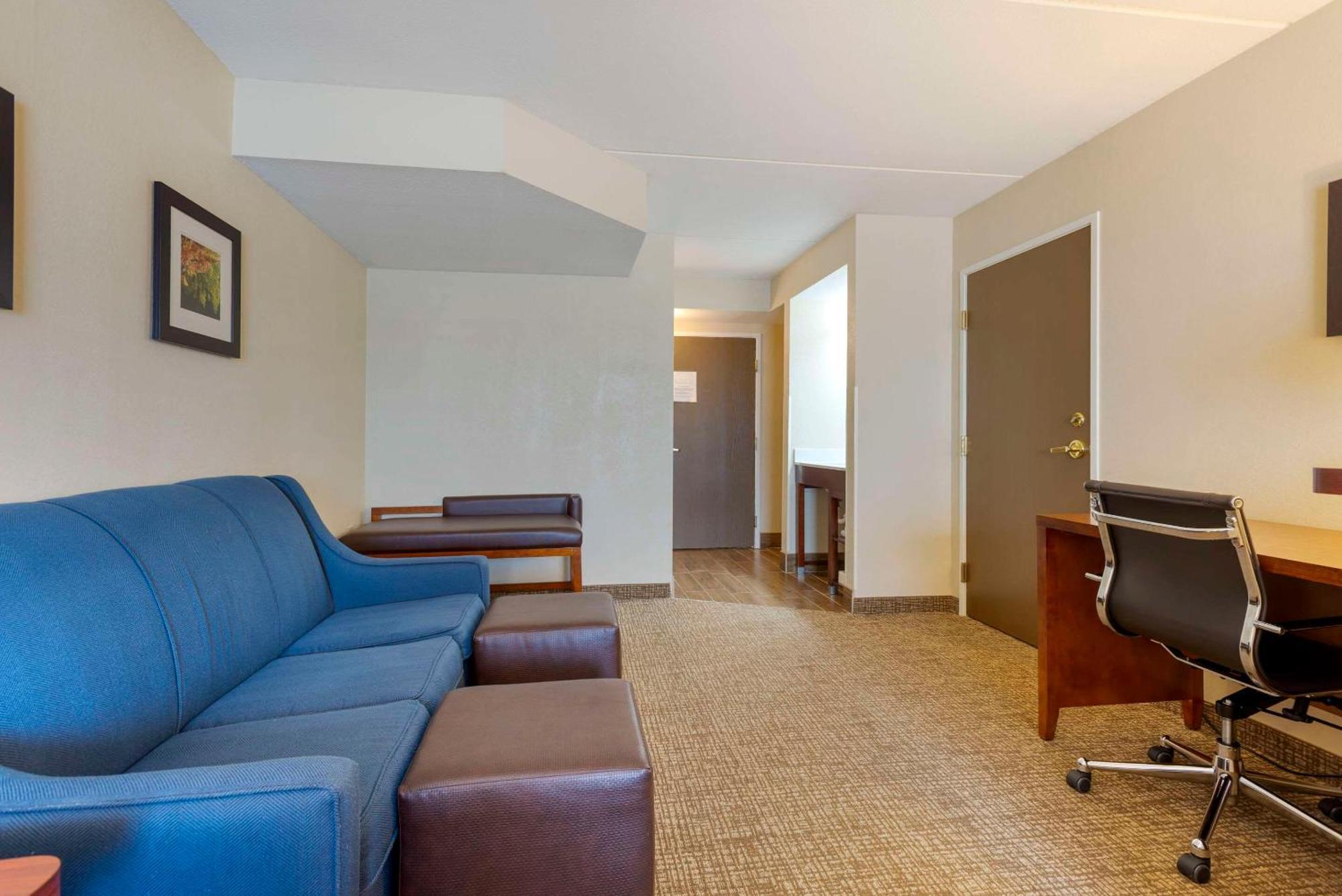 Comfort Inn & Suites Wilkes Barre - Arena Bagian luar foto